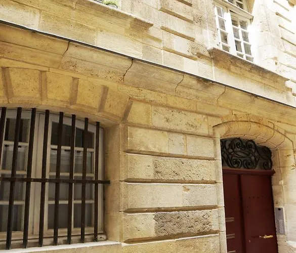 Appartement T1bis Duplex Hyper Centre Historique De Bx *